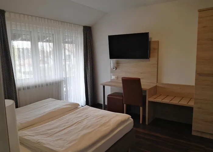 Momm Hotel *